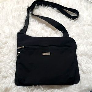 Baggallini black cross body bag